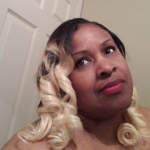 Meet your Posher, Lyndria